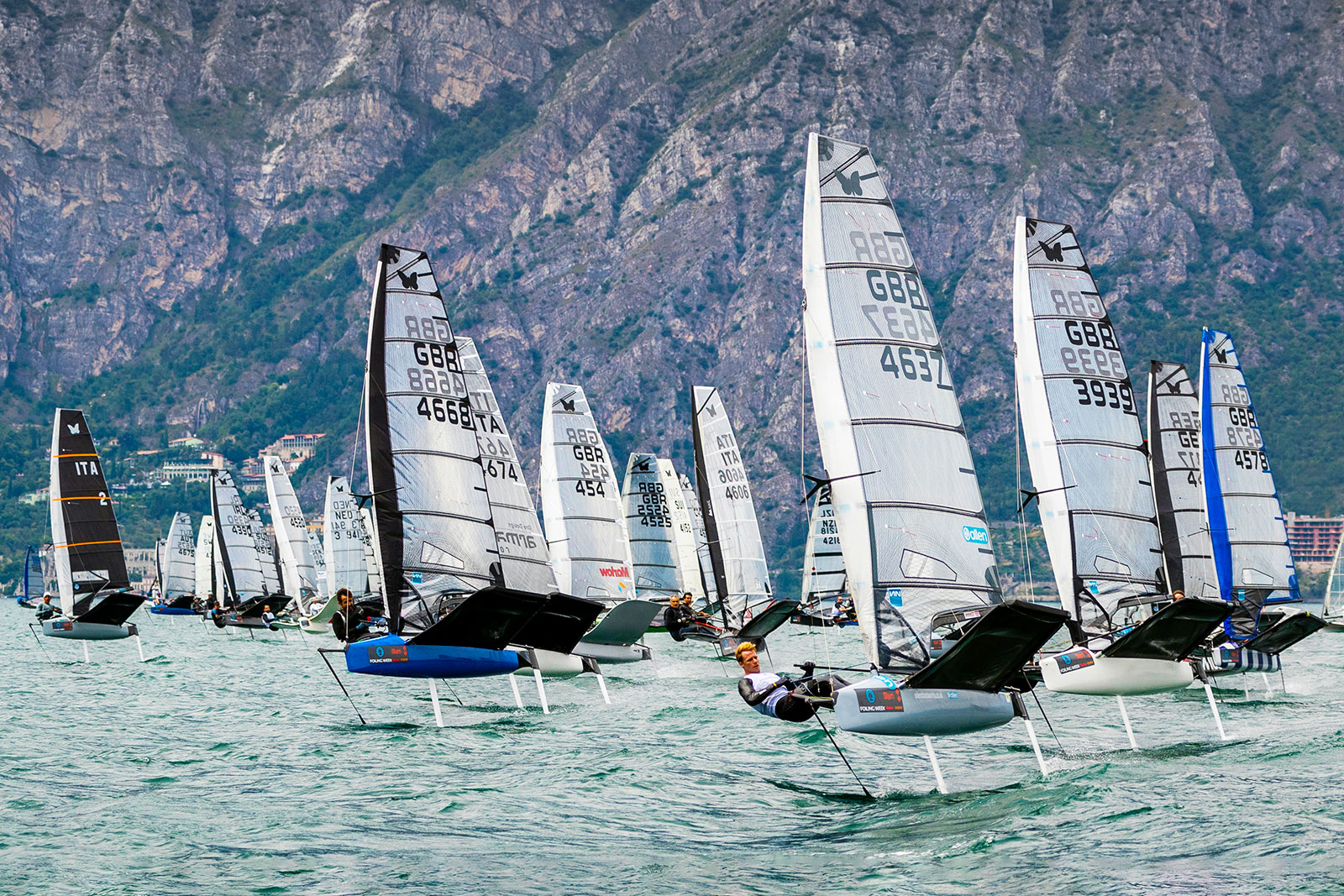 partenza regata moth