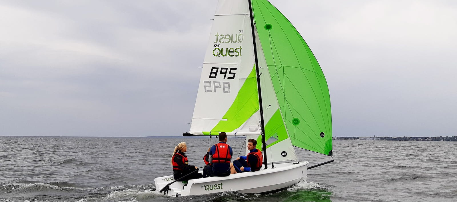 Noleggia Barca a vela RS Quest • Fraglia Vela Malcesine, Garda Lake